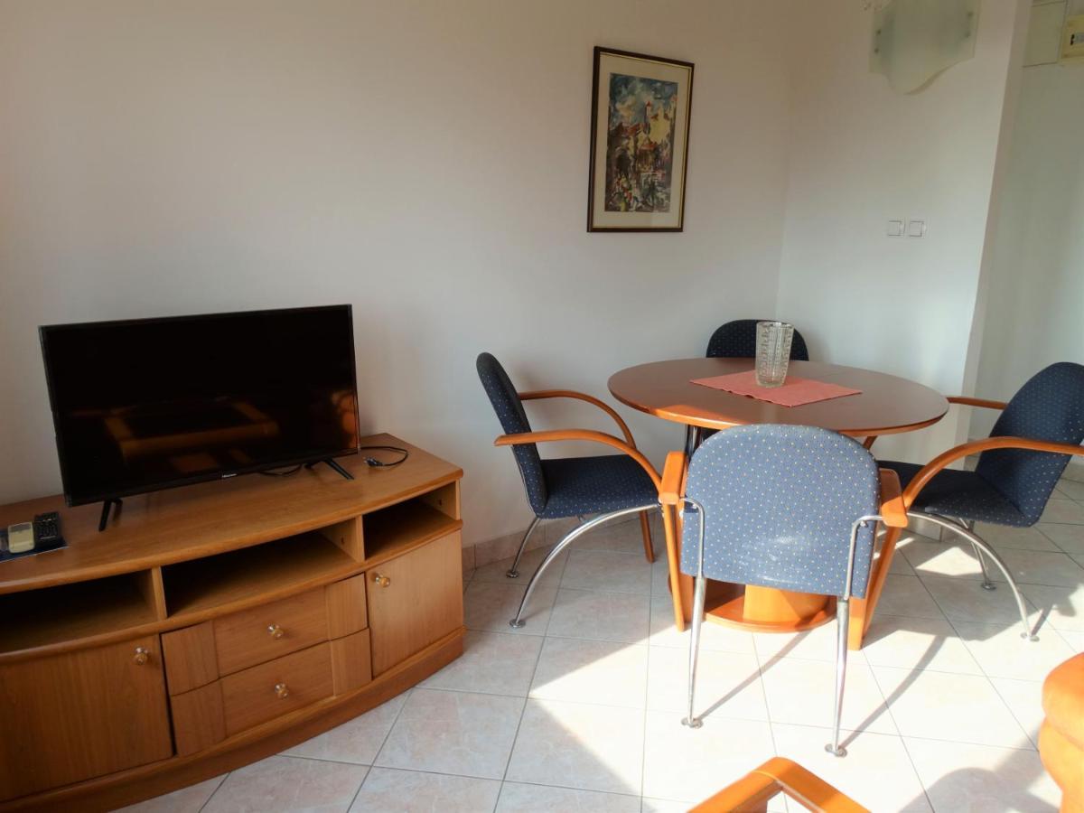 Apartman Crikvenica 30214 - Zulich Bagian luar foto